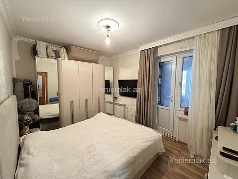 Satılır 2 otaqlı köhnə tikili 65 m²