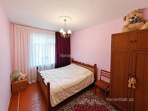 Satılır 3 otaqlı köhnə tikili 80 m²