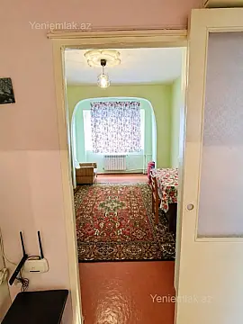 Satılır 3 otaqlı köhnə tikili 80 m²