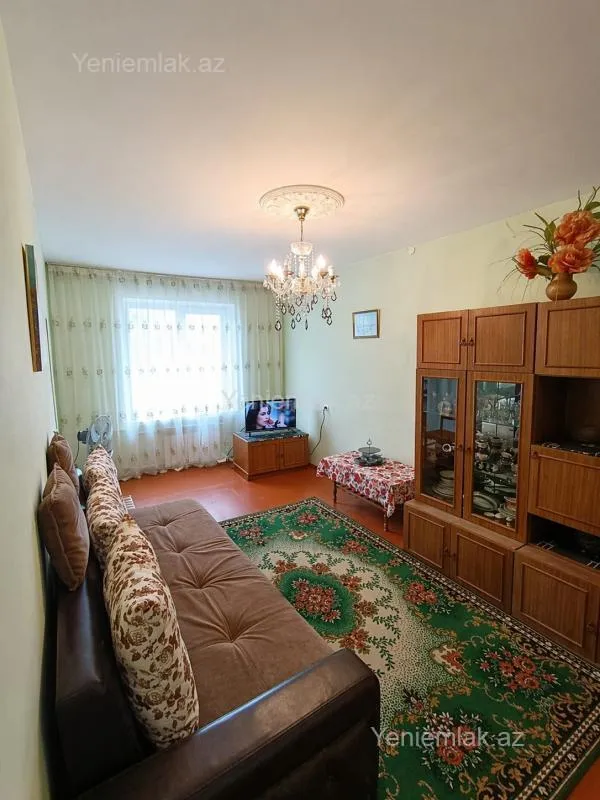 Satılır 3 otaqlı köhnə tikili 80 m²