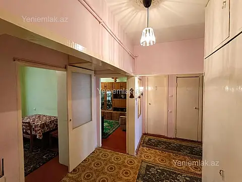 Satılır 3 otaqlı köhnə tikili 80 m²