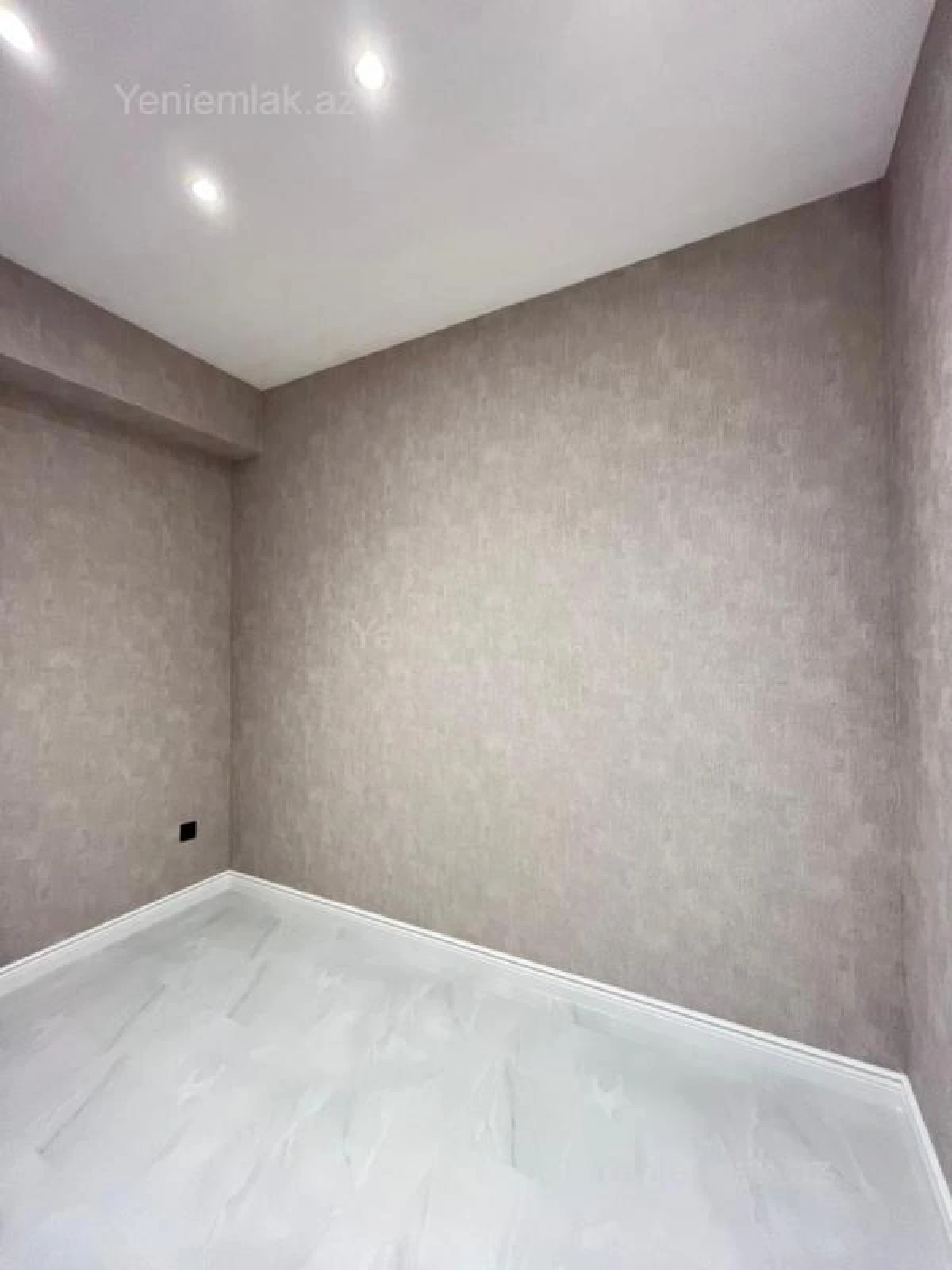 Satılır 3 otaqlı yeni tikili 165 m²
