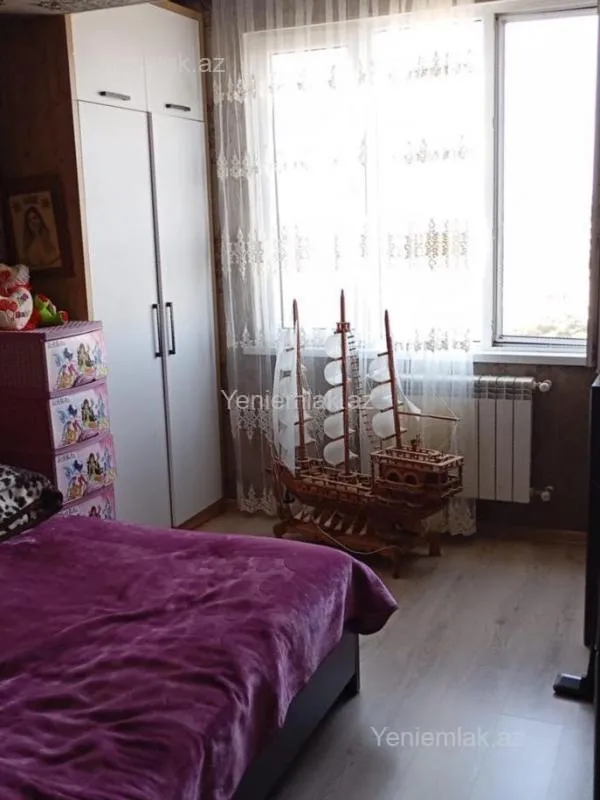 Satılır 1 otaqlı köhnə tikili 40 m²
