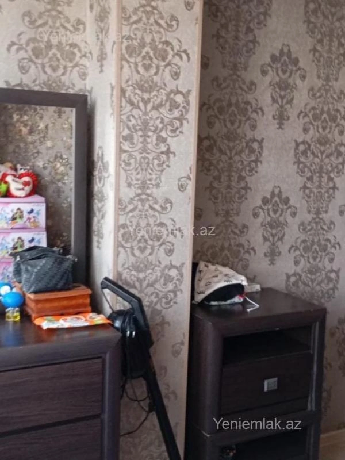 Satılır 1 otaqlı köhnə tikili 40 m²
