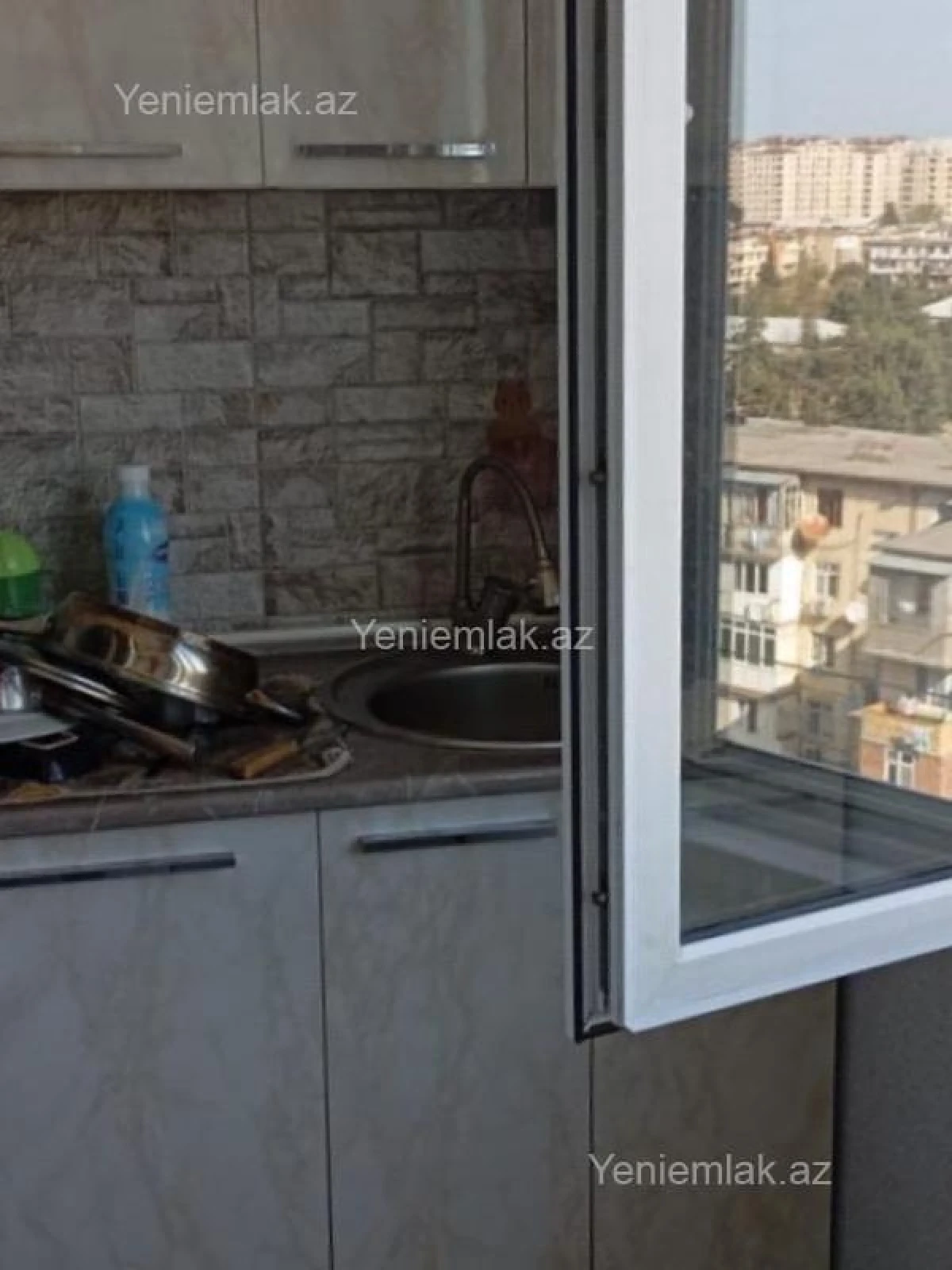 Satılır 1 otaqlı köhnə tikili 40 m²