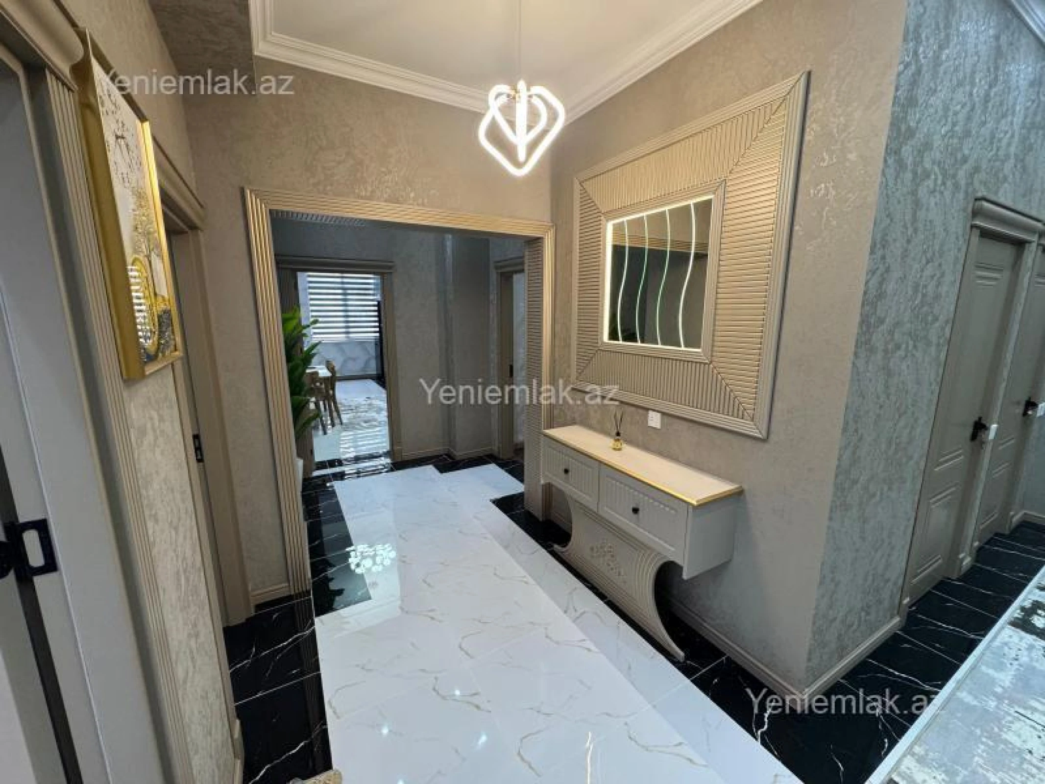 Satılır 3 otaqlı yeni tikili 127 m²