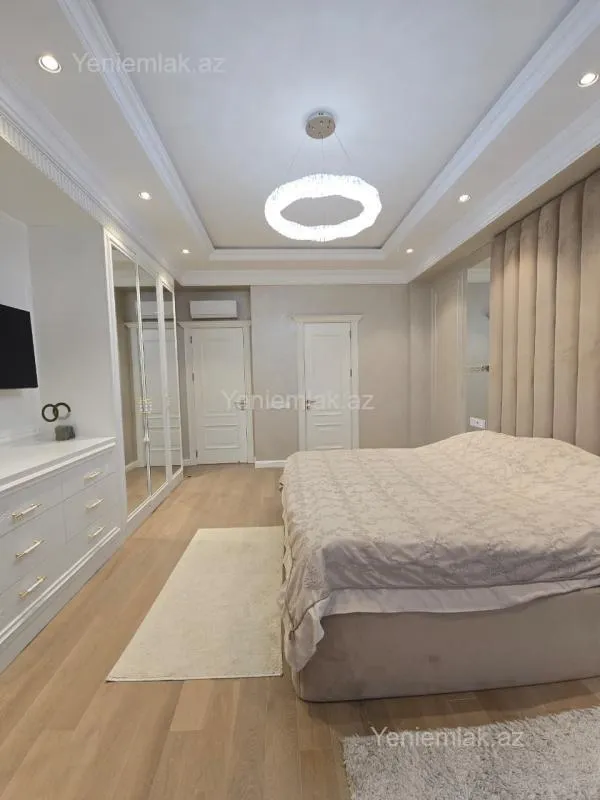 Satılır 4 otaqlı yeni tikili 180 m²