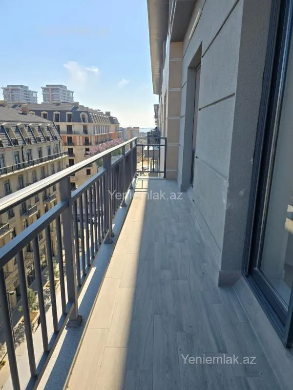 Satılır 4 otaqlı yeni tikili 180 m²