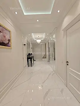 Satılır 4 otaqlı yeni tikili 180 m²