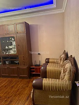Satılır 4 otaqlı köhnə tikili 110 m²