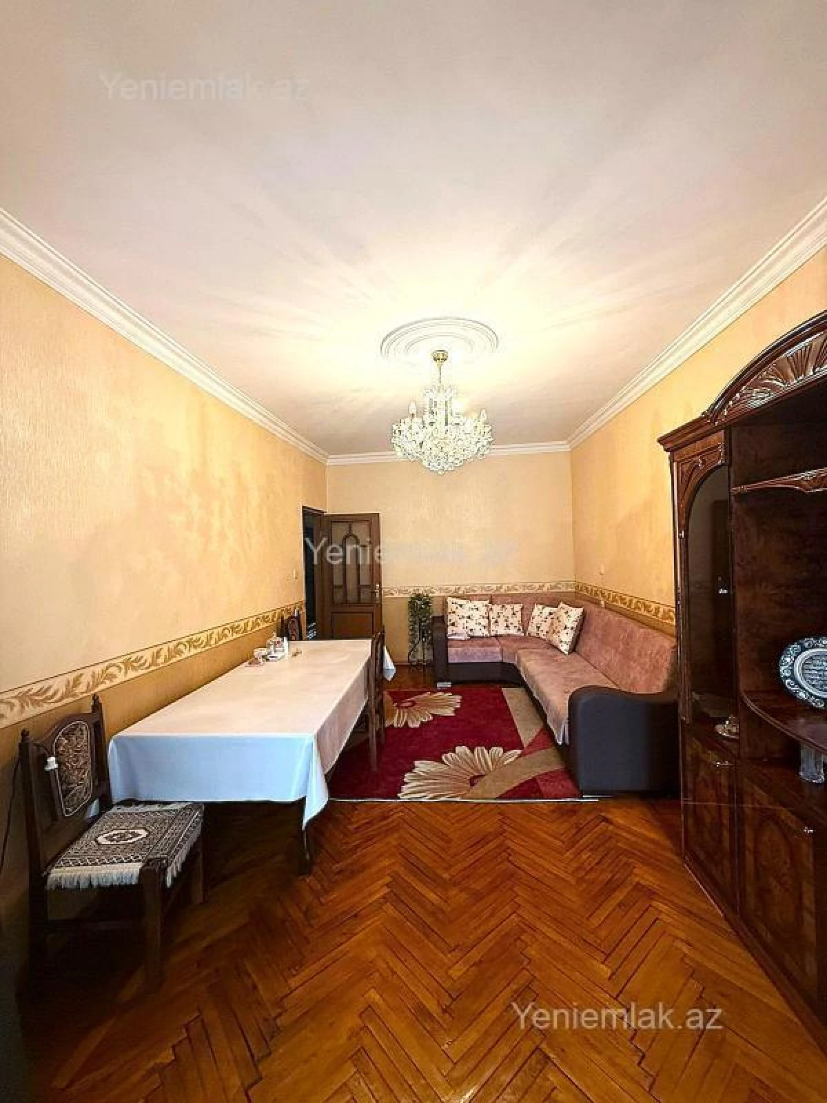 Satılır 4 otaqlı köhnə tikili 110 m²