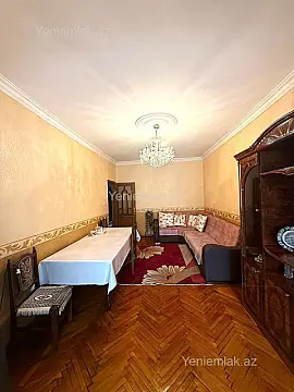 Satılır 4 otaqlı köhnə tikili 110 m²