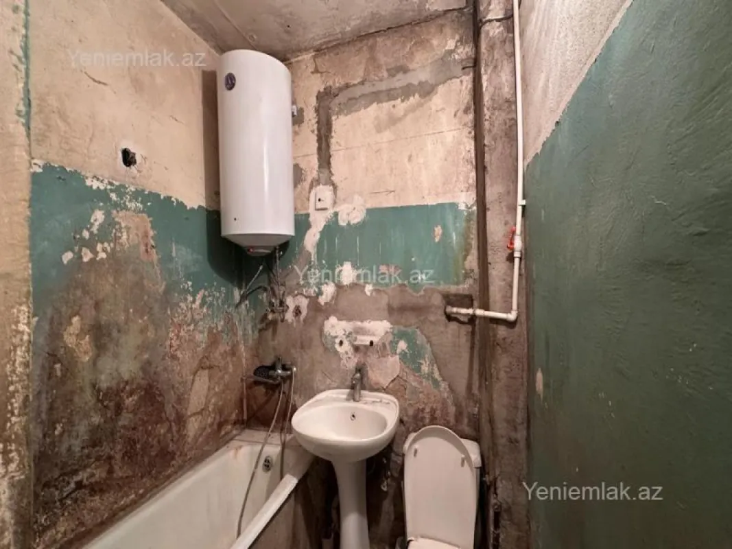 Satılır 4 otaqlı köhnə tikili 115 m²