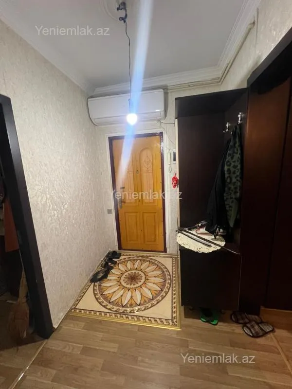 Satılır 4 otaqlı köhnə tikili 90 m²