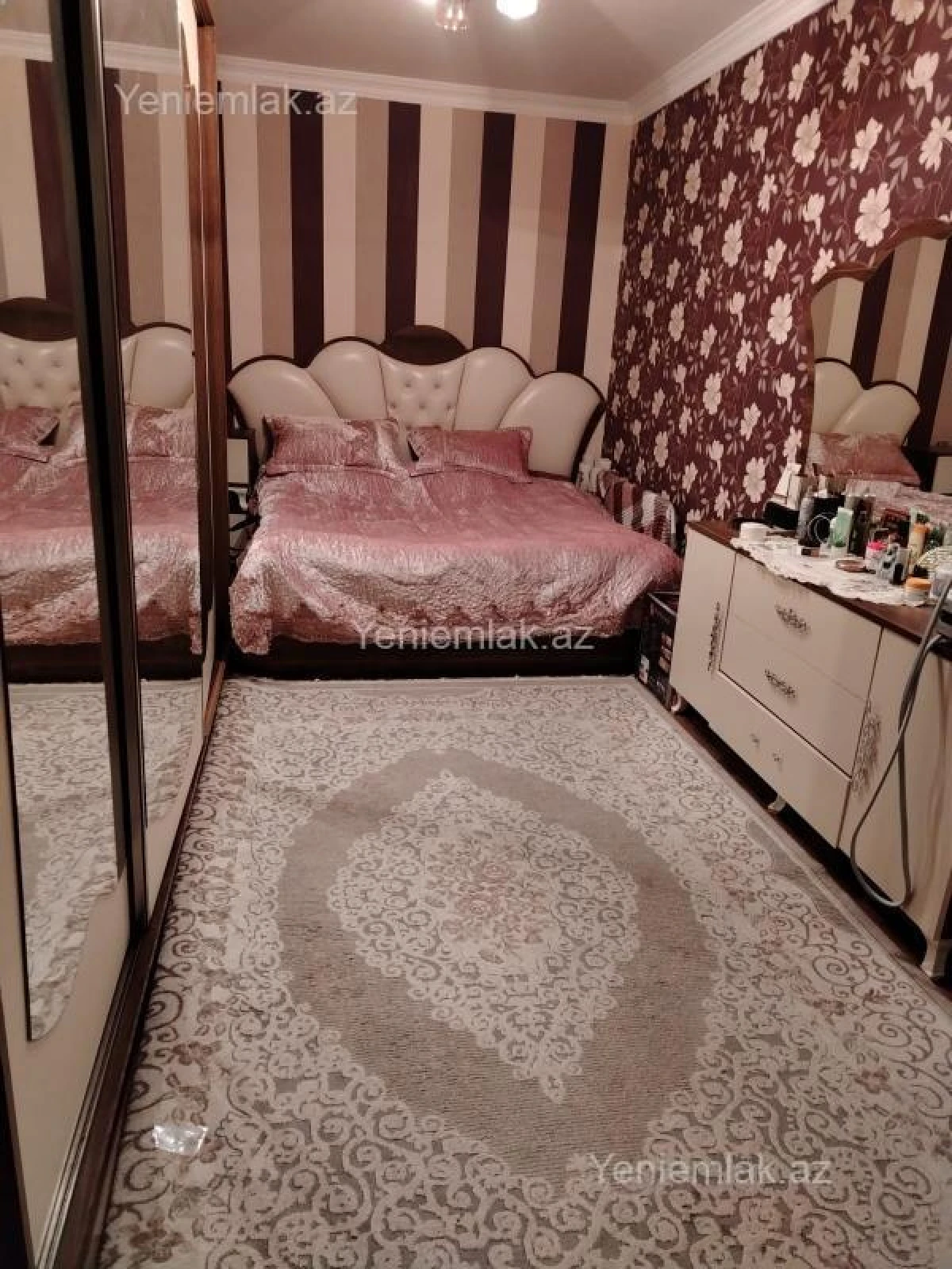 Satılır 4 otaqlı köhnə tikili 90 m²