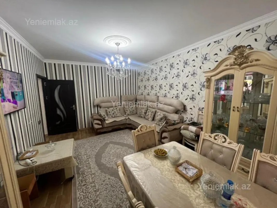Satılır 4 otaqlı köhnə tikili 90 m²
