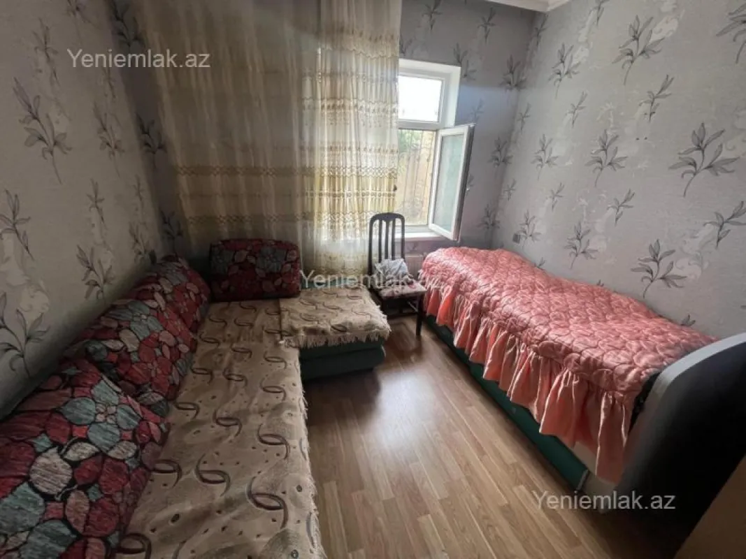 Satılır 4 otaqlı köhnə tikili 90 m²