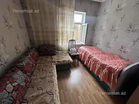 Satılır 4 otaqlı köhnə tikili 90 m²