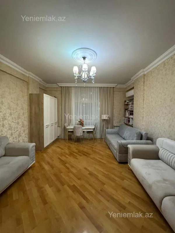 Satılır 2 otaqlı yeni tikili 82 m²
