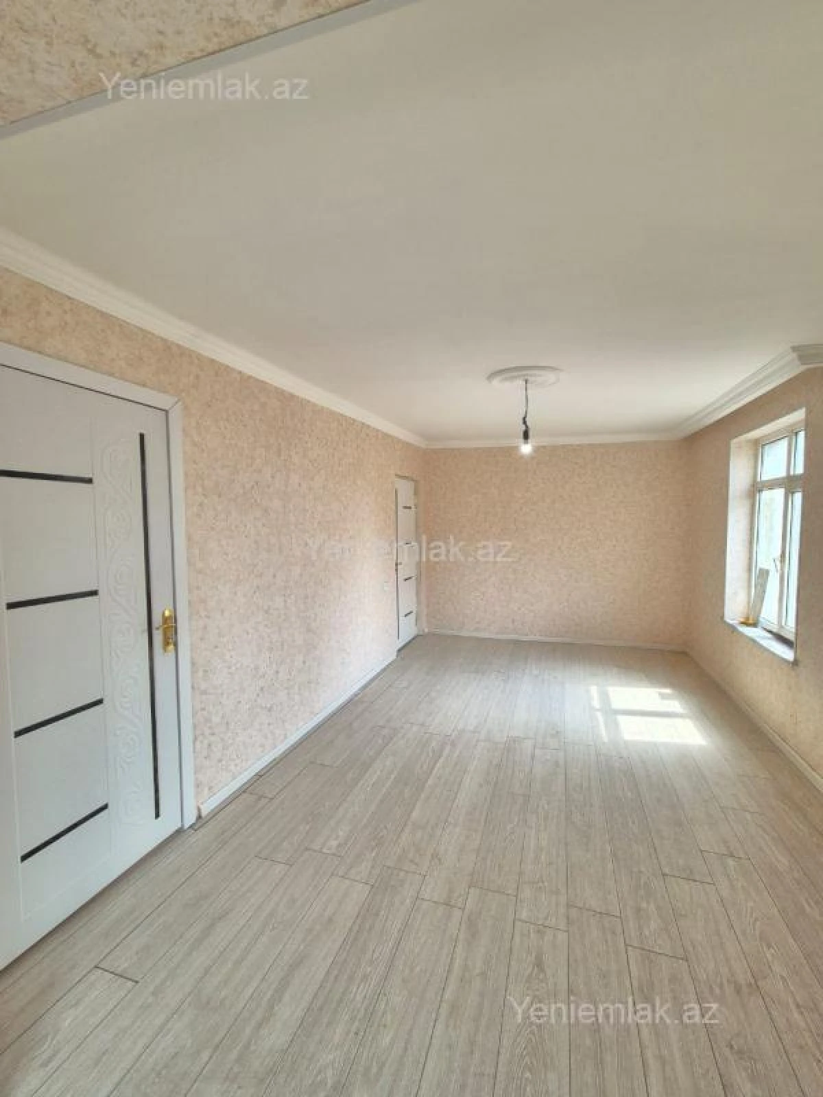 Satılır 1 otaqlı köhnə tikili 35 m²