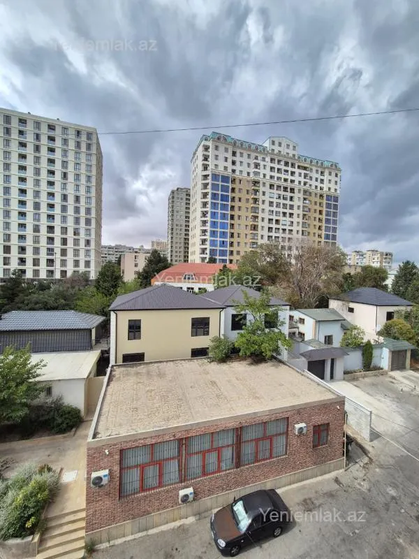 Satılır 1 otaqlı köhnə tikili 35 m²