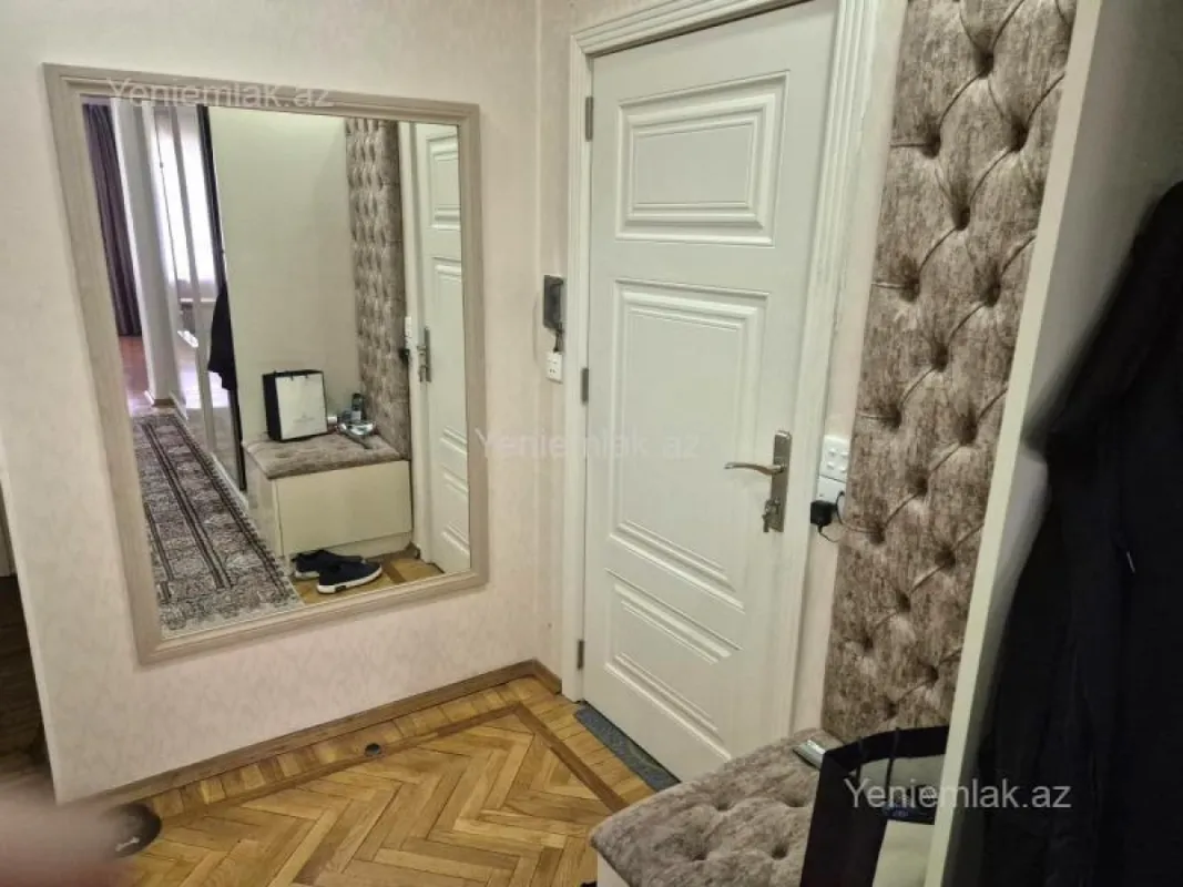 Satılır 3 otaqlı köhnə tikili 90 m²