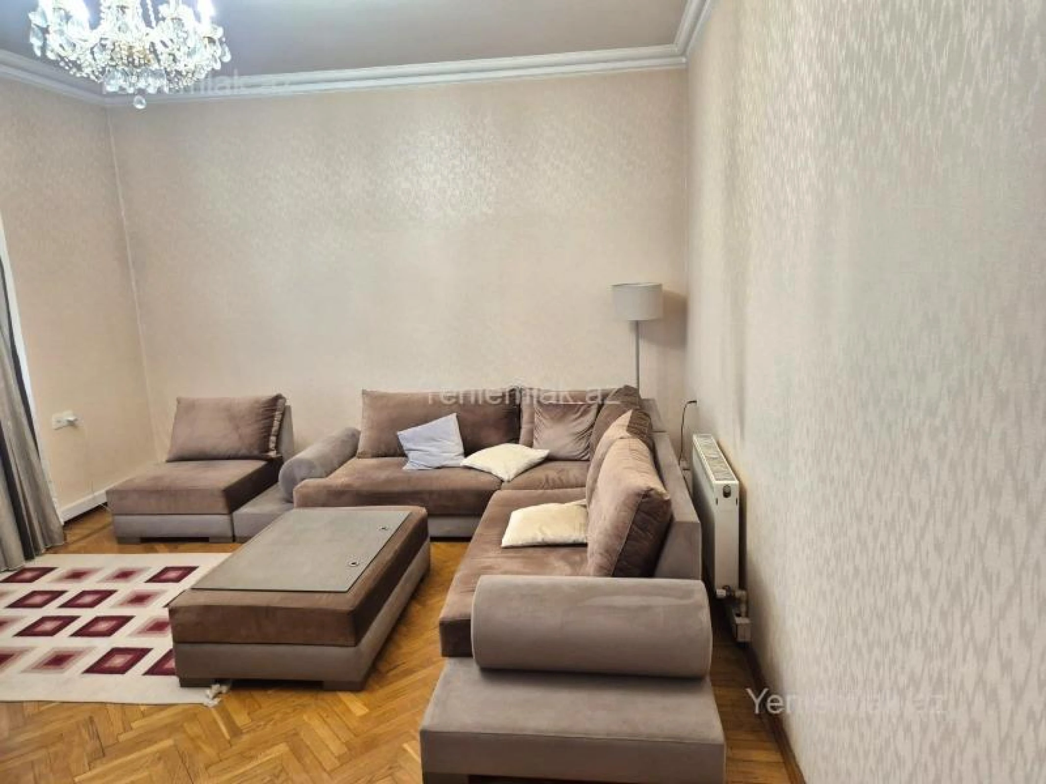 Satılır 3 otaqlı köhnə tikili 90 m²