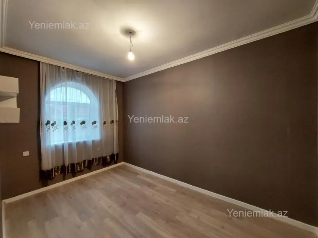 Satılır 3 otaqlı həyət evi 100 m²