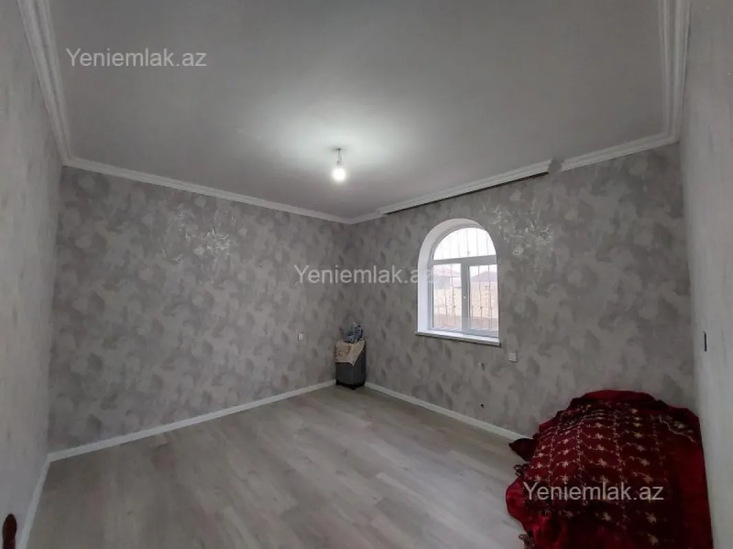 Satılır 3 otaqlı həyət evi 100 m²