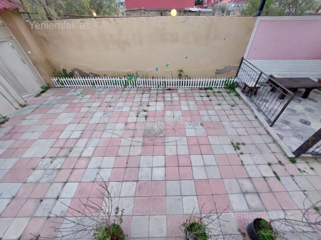 Satılır 3 otaqlı həyət evi 100 m²