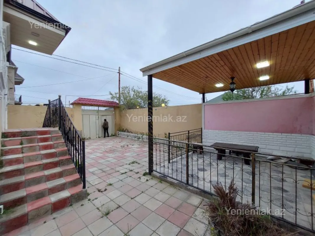 Satılır 3 otaqlı həyət evi 100 m²