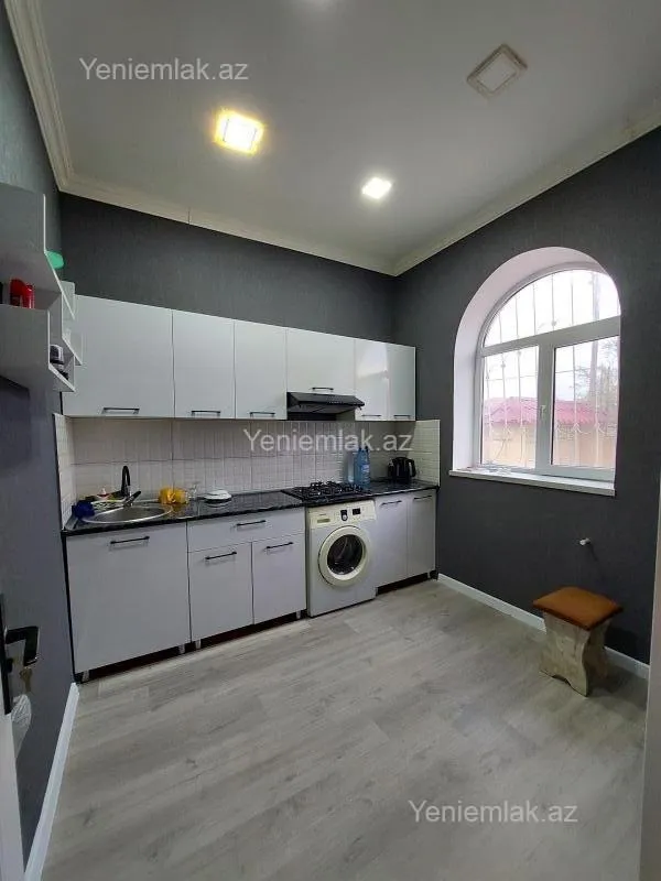Satılır 3 otaqlı həyət evi 100 m²