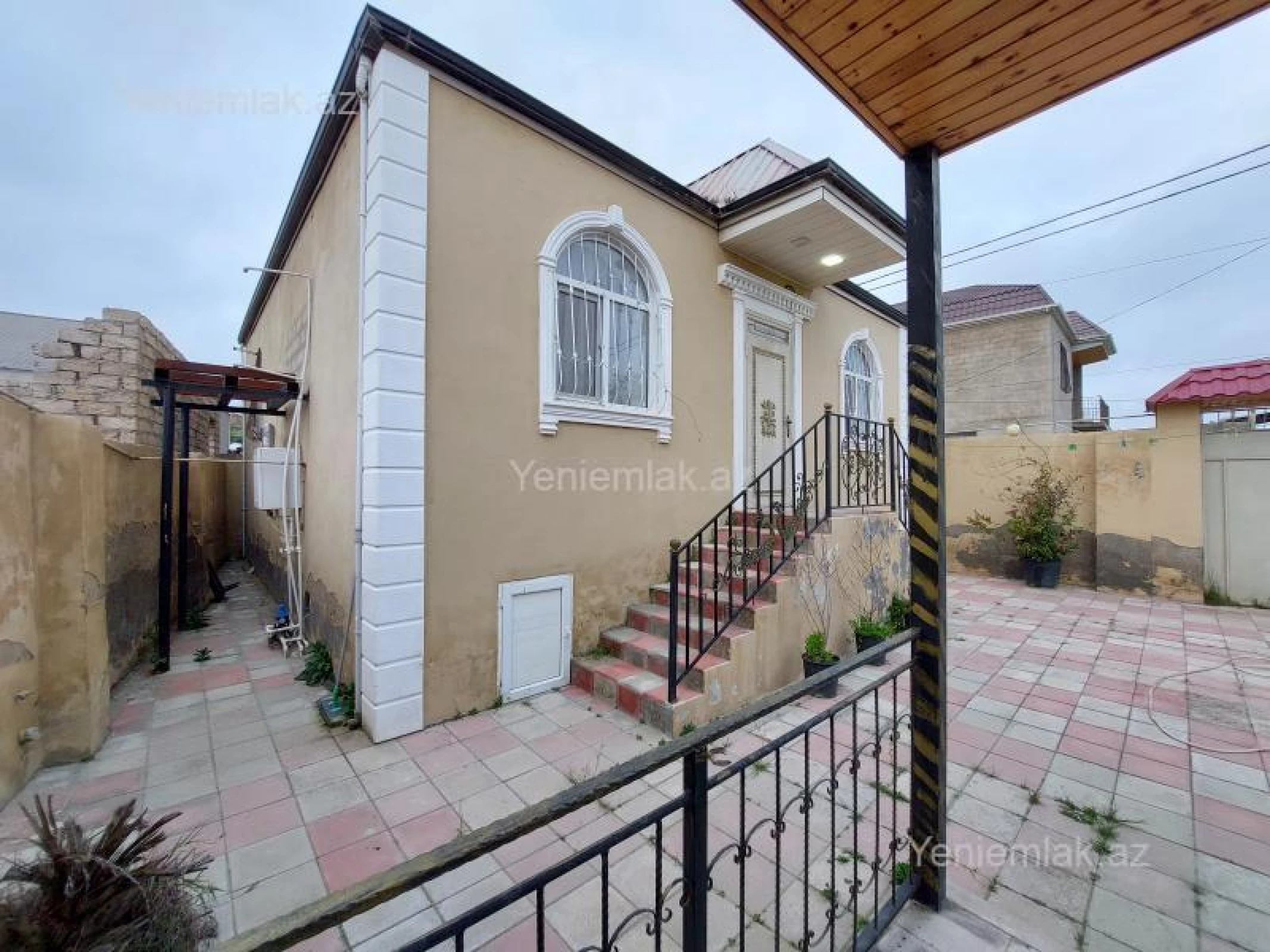 Satılır 3 otaqlı həyət evi 100 m²