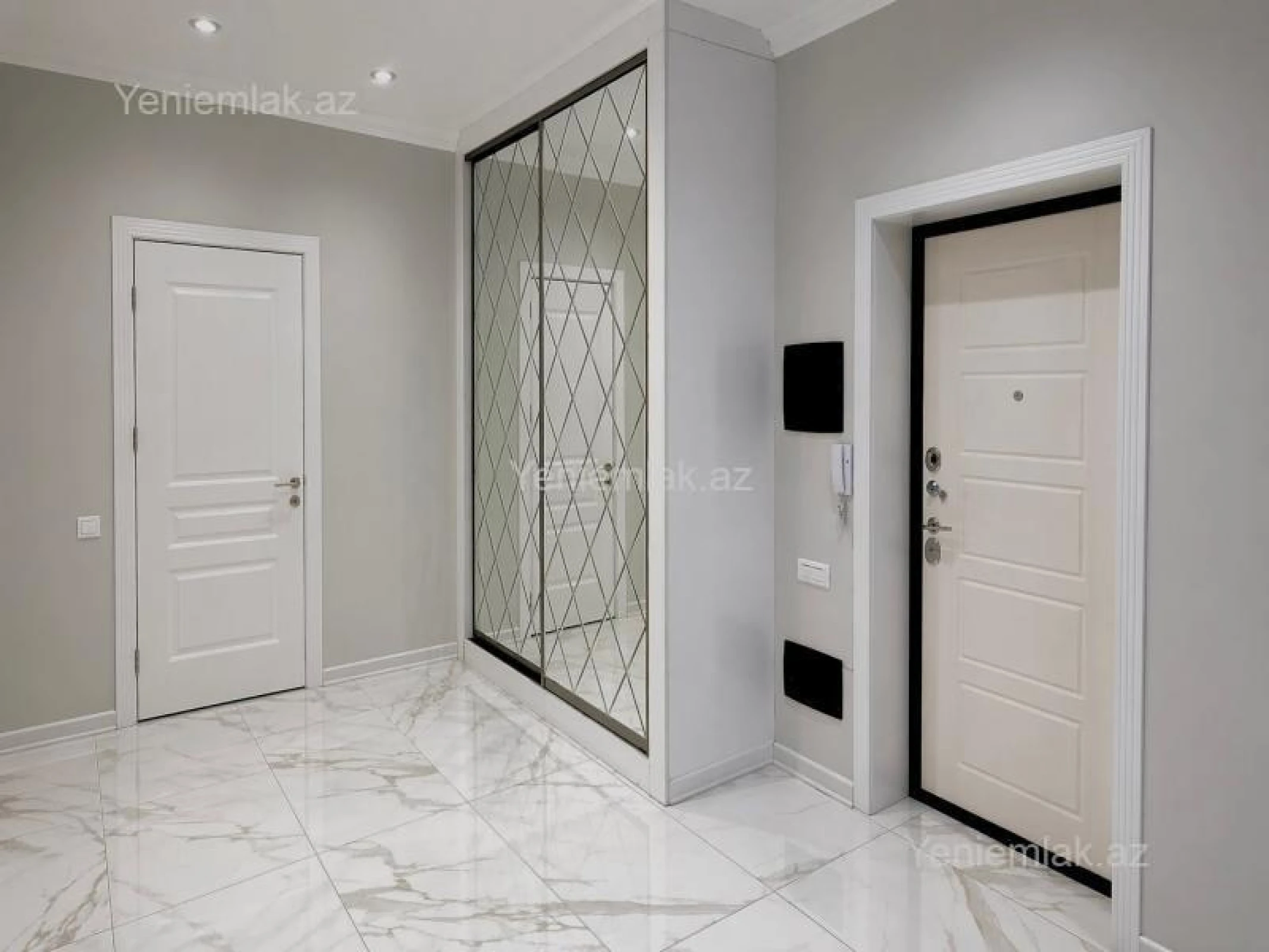 Satılır 3 otaqlı yeni tikili 130 m²