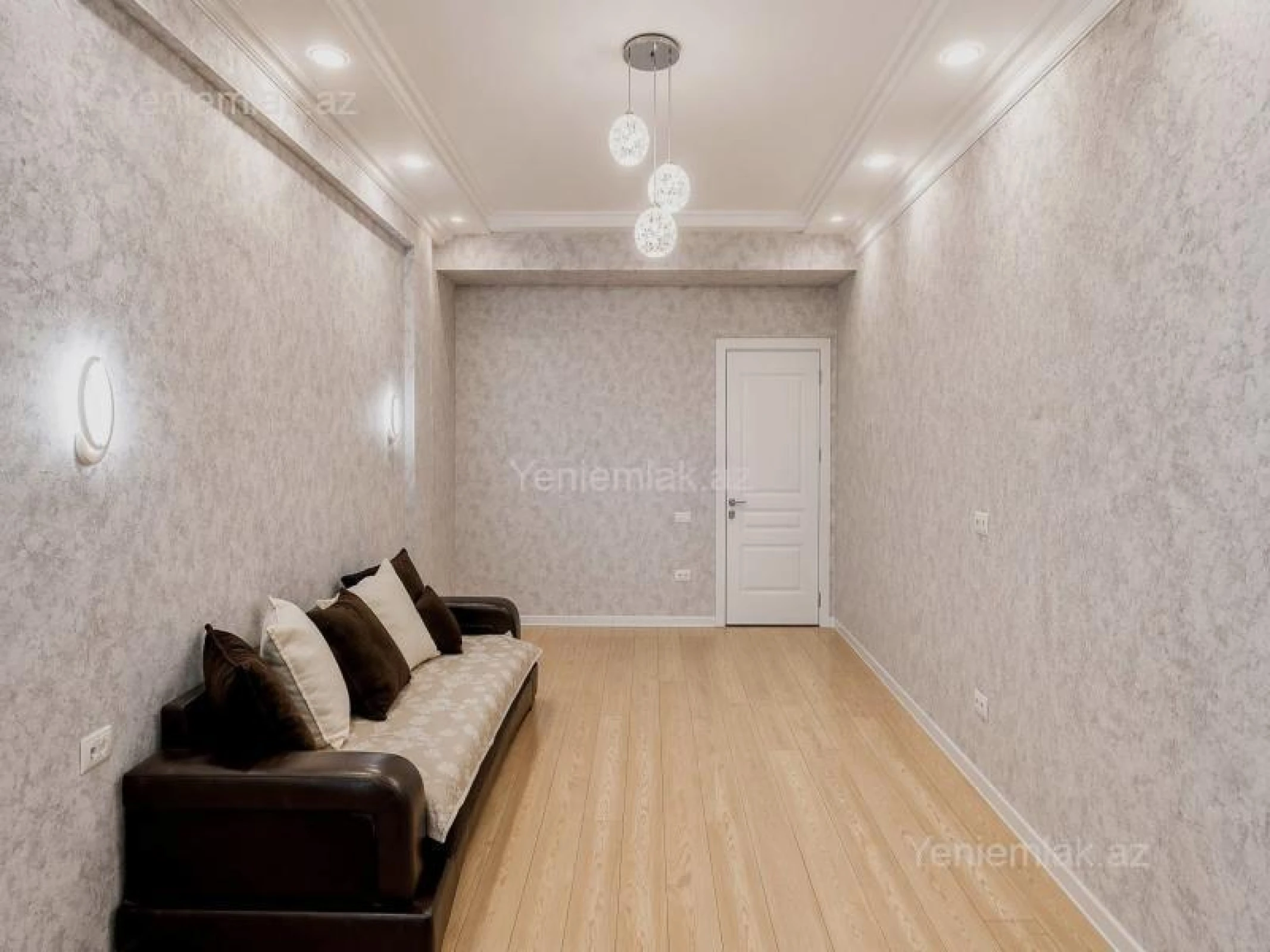 Satılır 3 otaqlı yeni tikili 130 m²