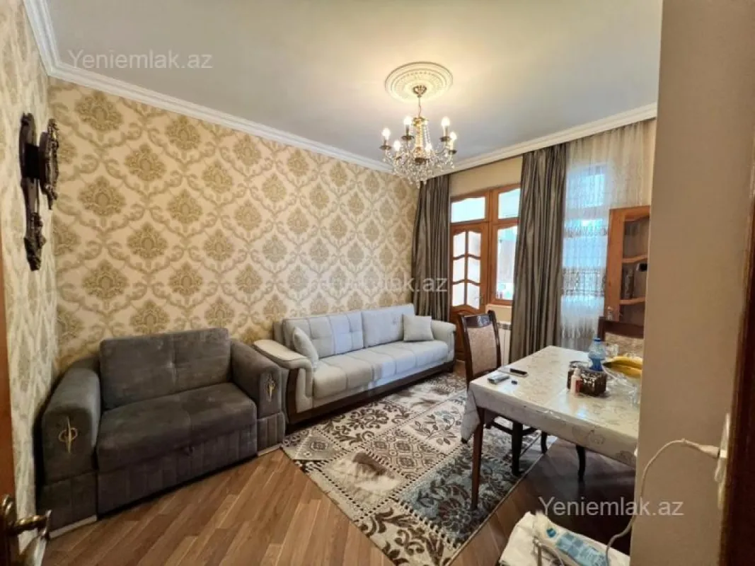 Satılır 2 otaqlı köhnə tikili 65 m²