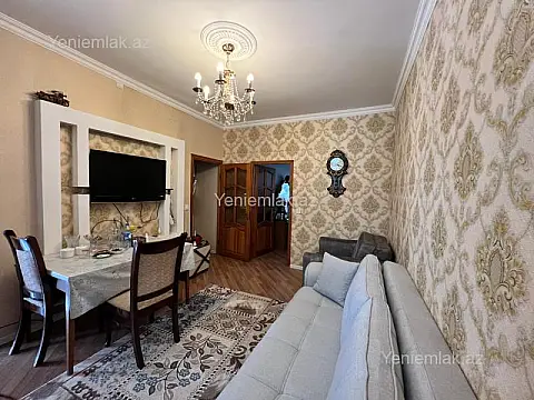 Satılır 2 otaqlı köhnə tikili 65 m²