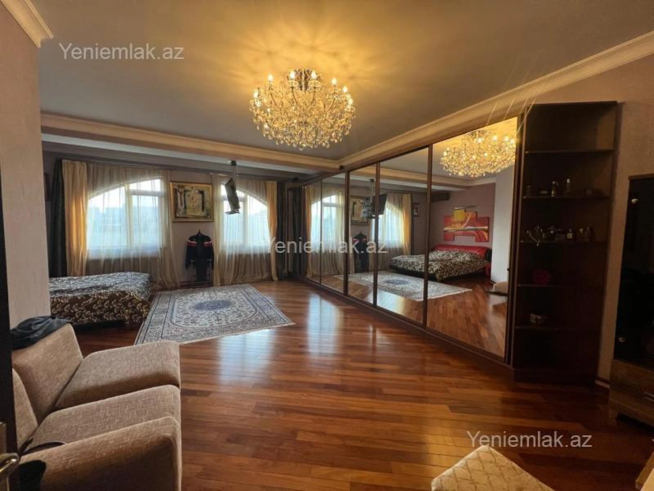 Satılır 4 otaqlı yeni tikili 220 m²