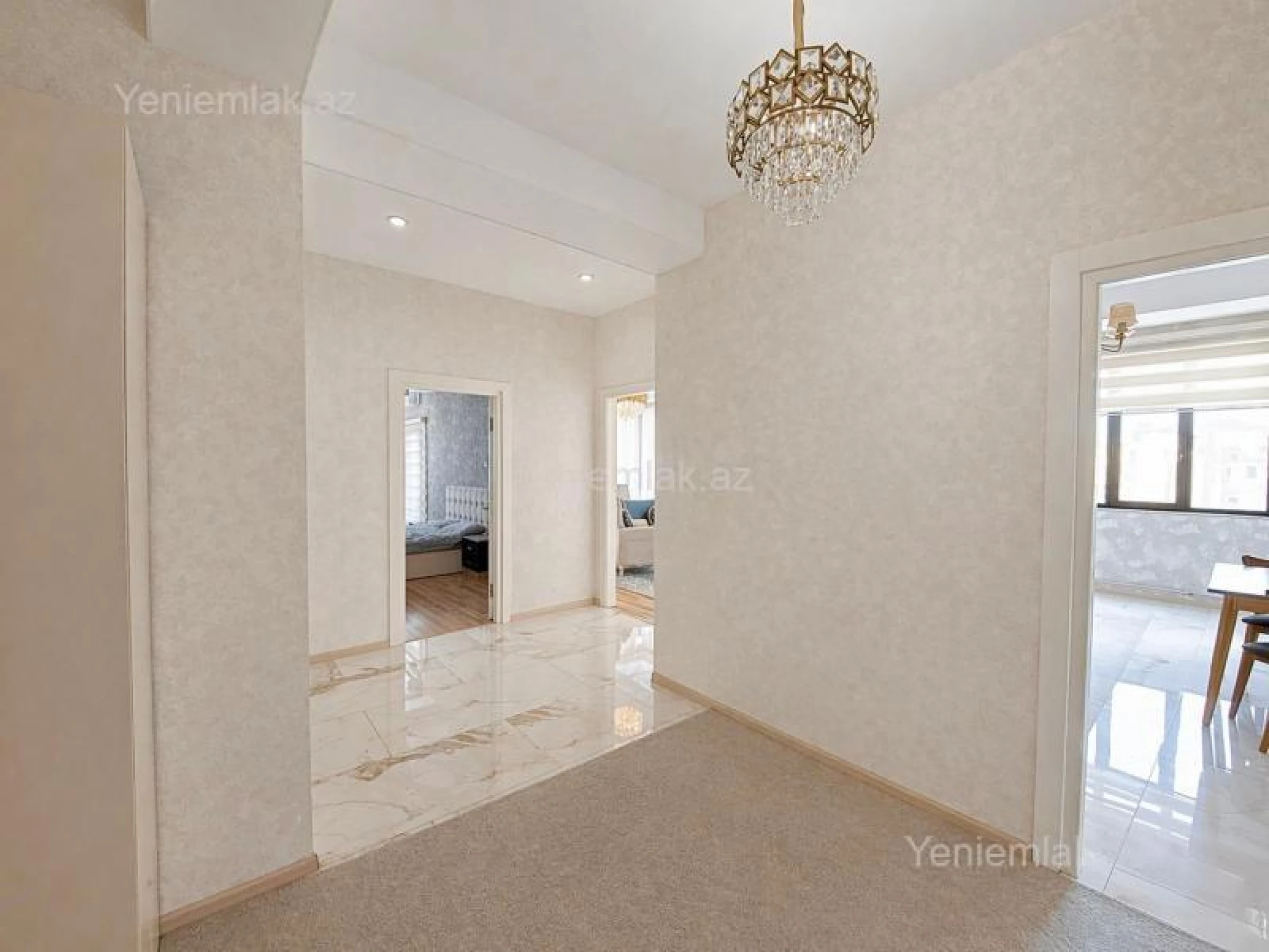 Satılır 4 otaqlı yeni tikili 160 m²