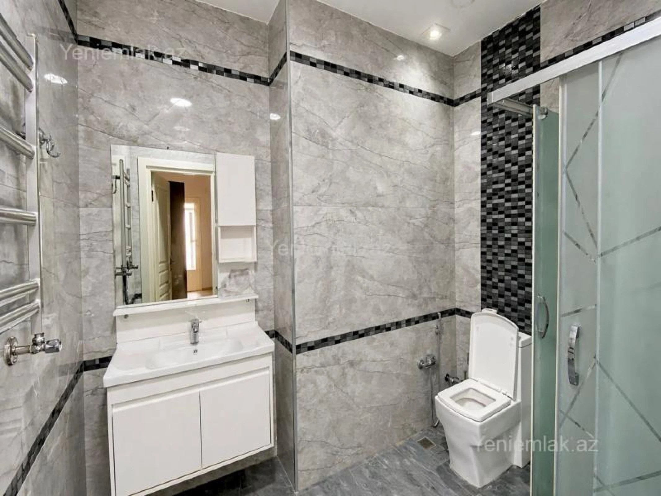 Satılır 4 otaqlı yeni tikili 160 m²