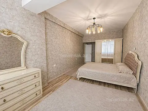 Satılır 4 otaqlı yeni tikili 160 m²