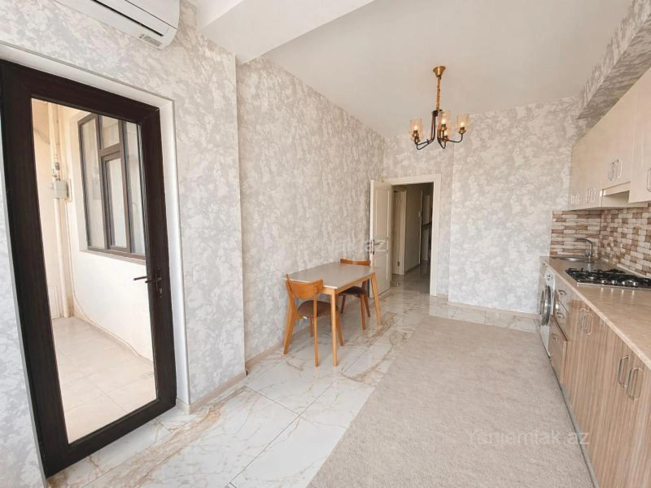 Satılır 4 otaqlı yeni tikili 160 m²