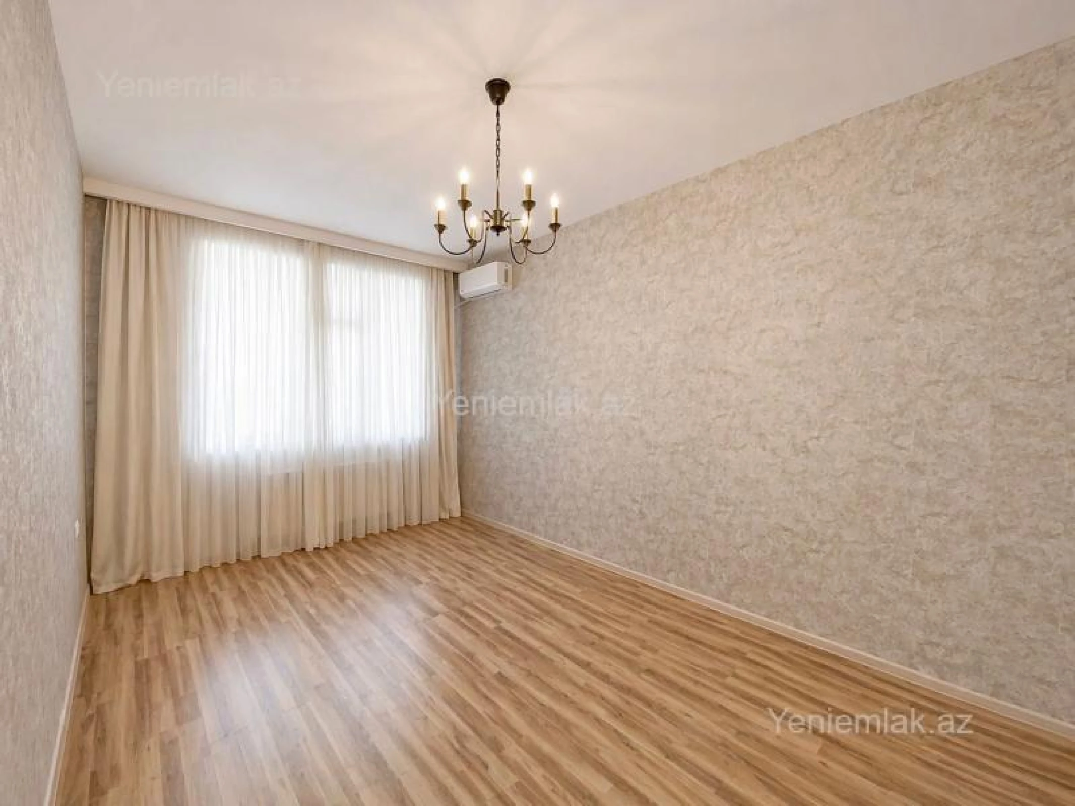 Satılır 4 otaqlı yeni tikili 160 m²
