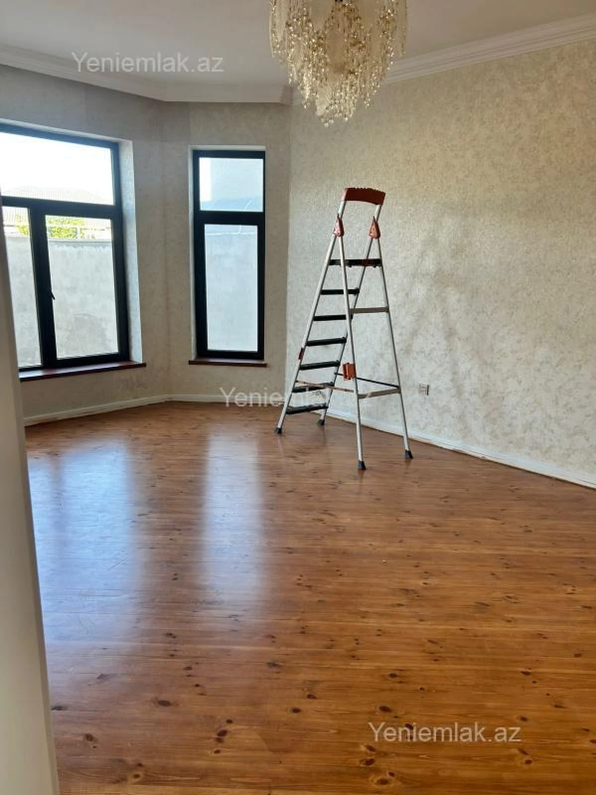 Satılır 4 otaqlı həyət evi 230 m²
