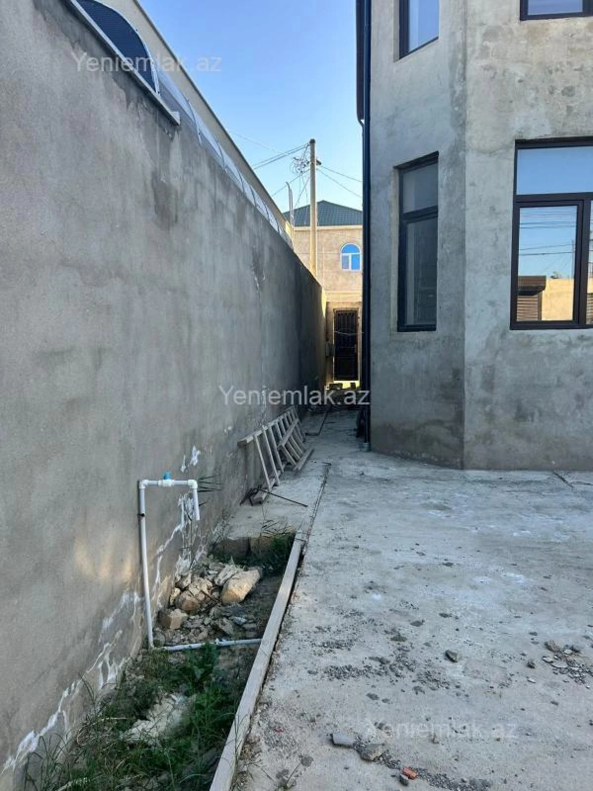 Satılır 4 otaqlı həyət evi 230 m²