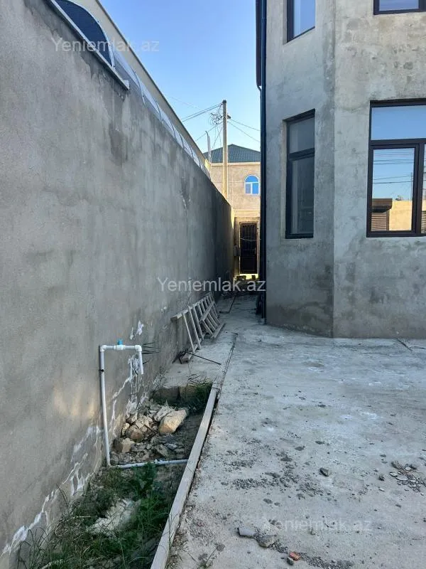 Satılır 4 otaqlı həyət evi 230 m²
