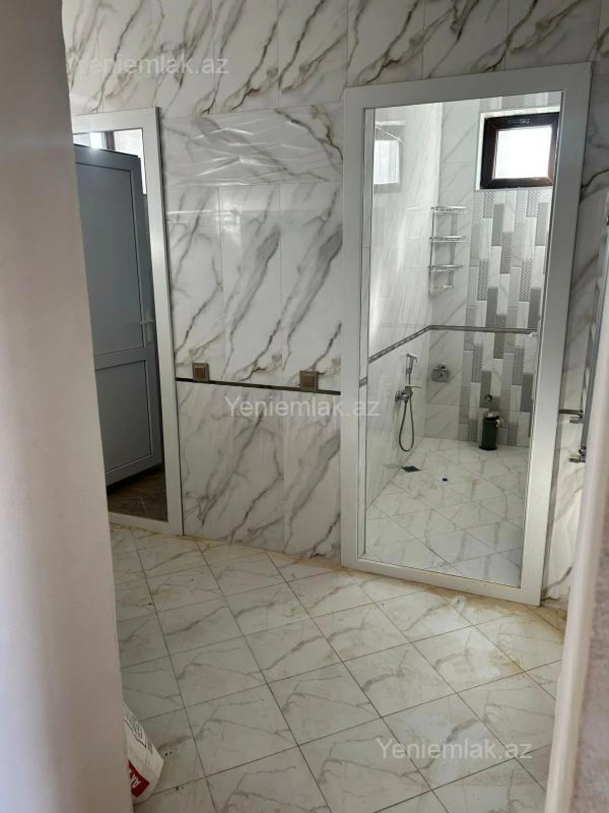 Satılır 4 otaqlı həyət evi 230 m²