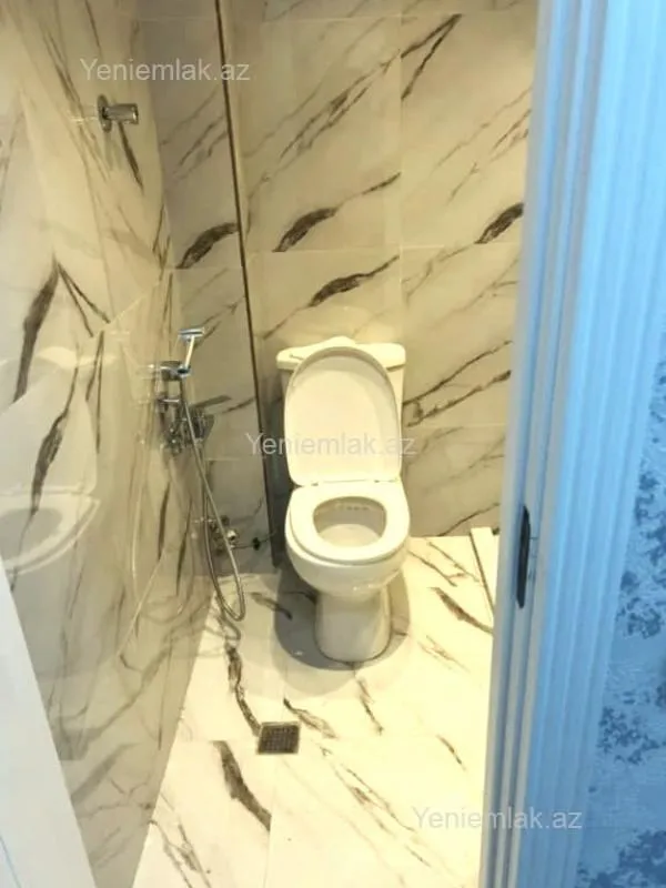 Satılır 2 otaqlı köhnə tikili 40 m²