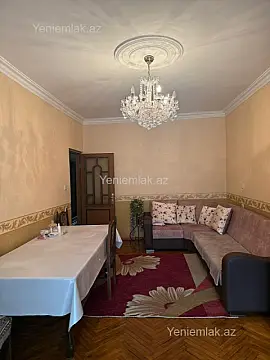 Satılır 4 otaqlı köhnə tikili 110 m²