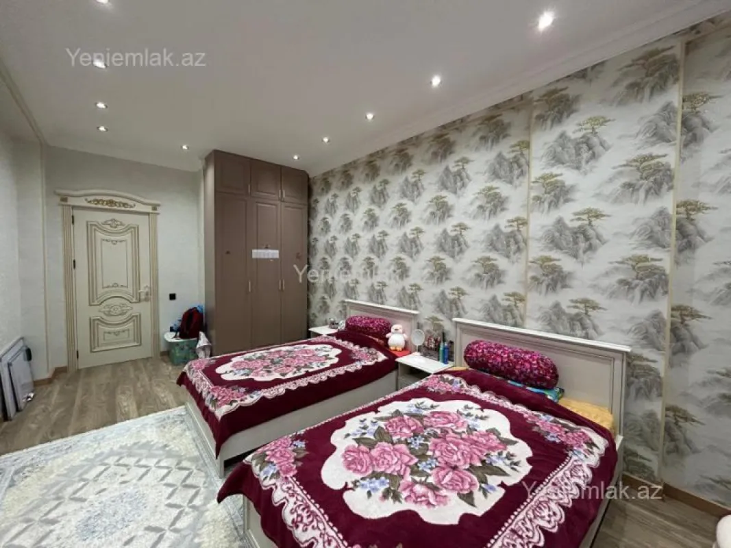 Satılır 3 otaqlı yeni tikili 142 m²